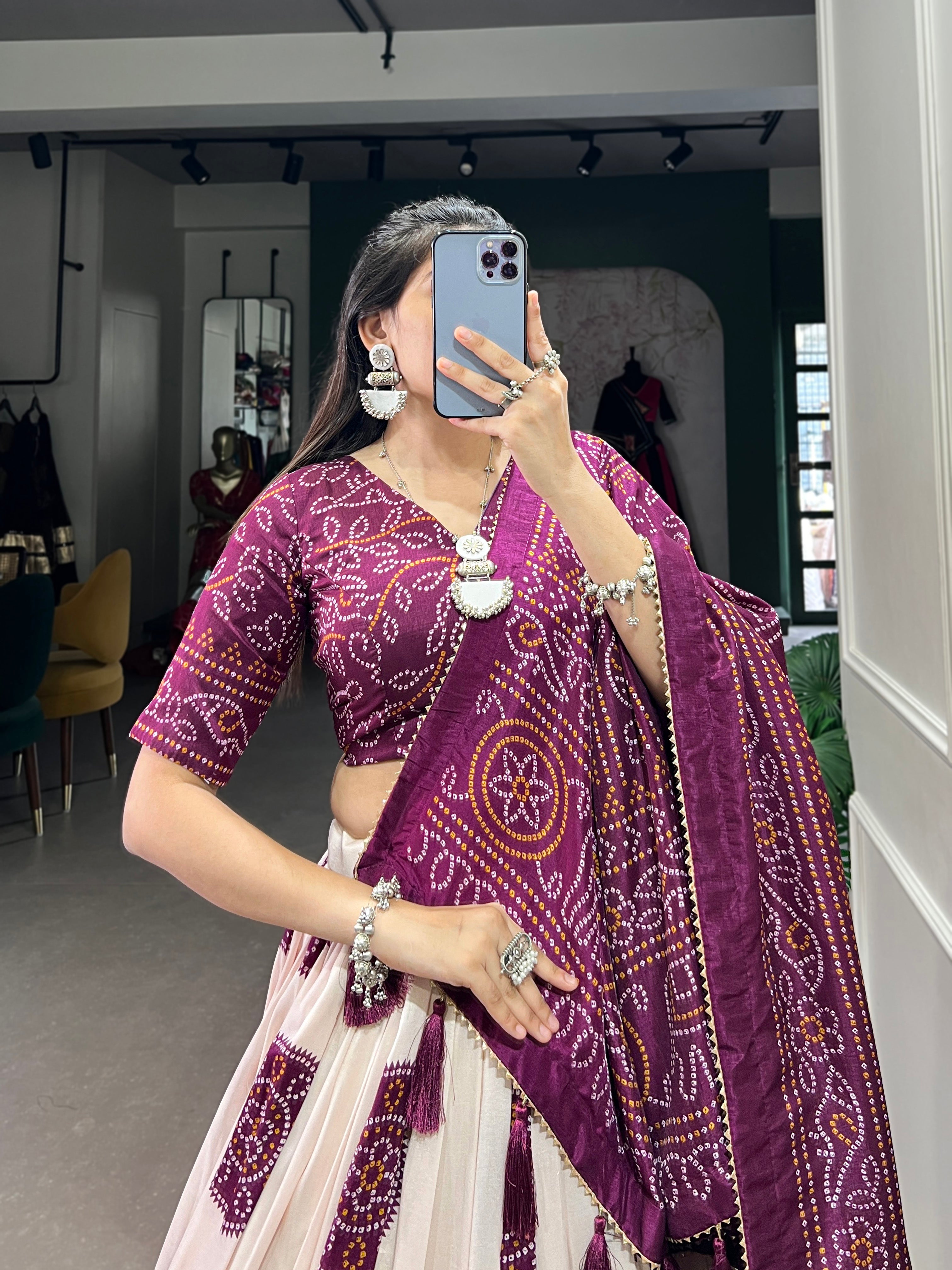 Aarohi Aura Lehenga
