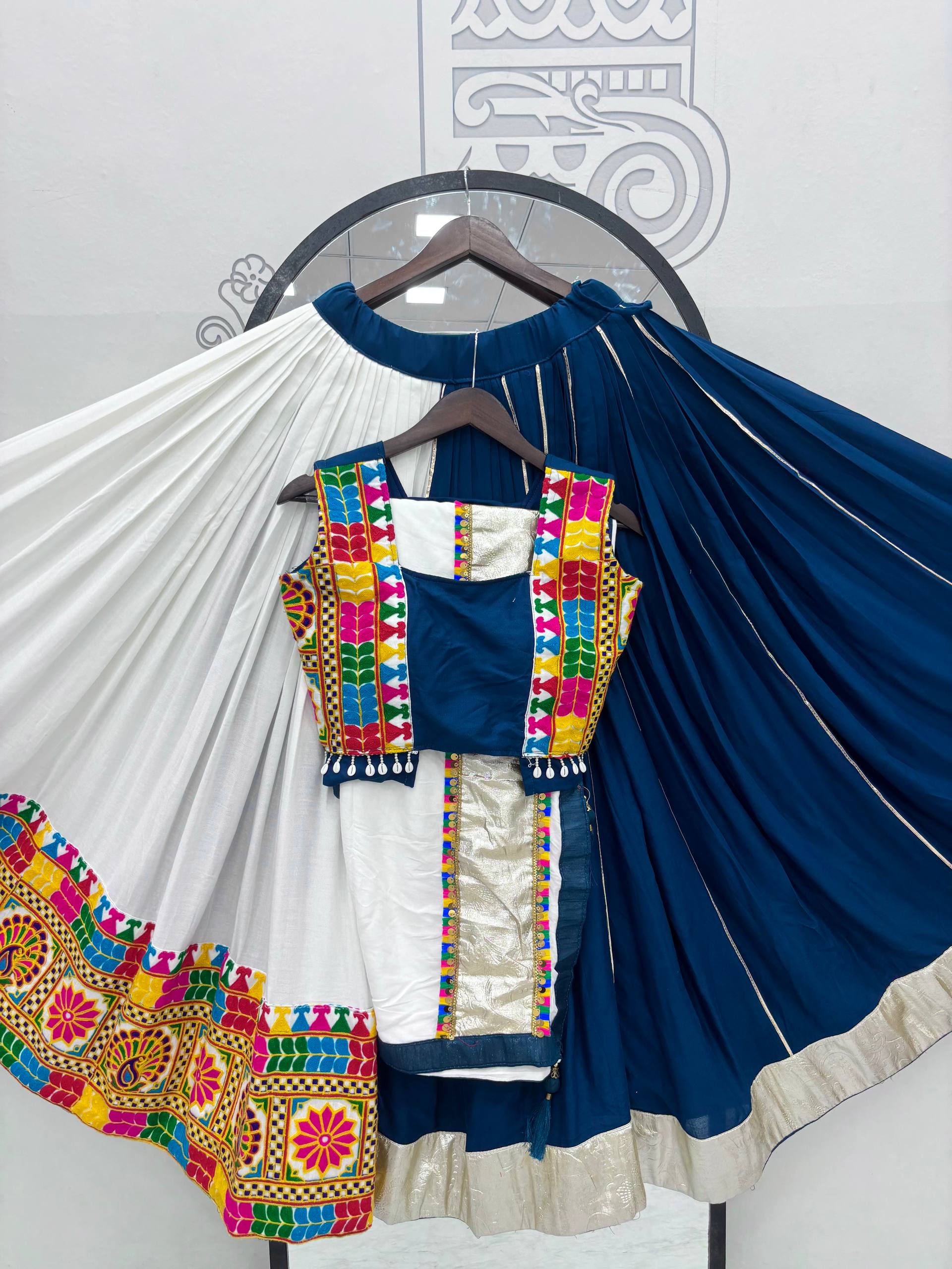 Reyara Choli
