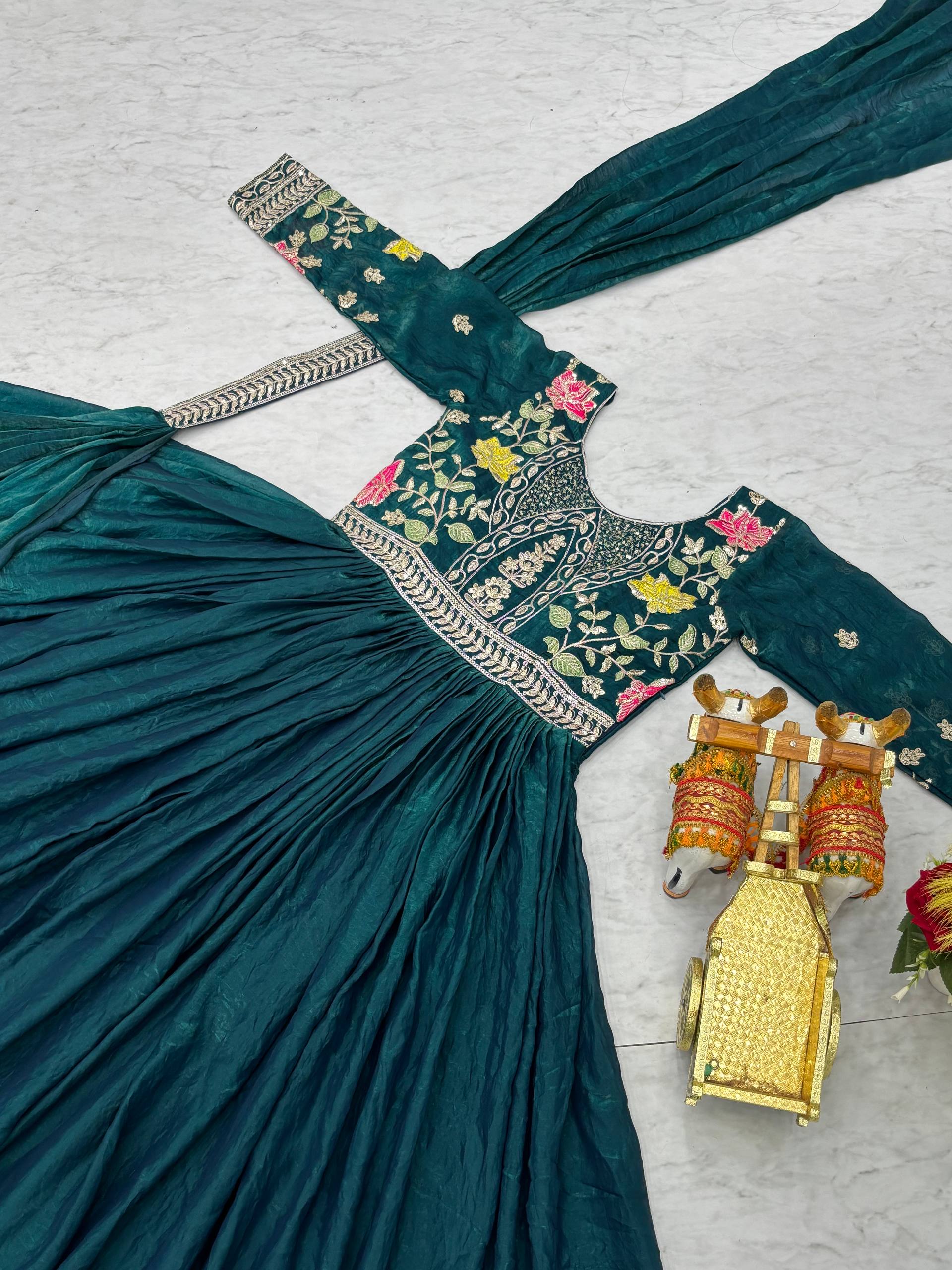 Zivara Gown Set