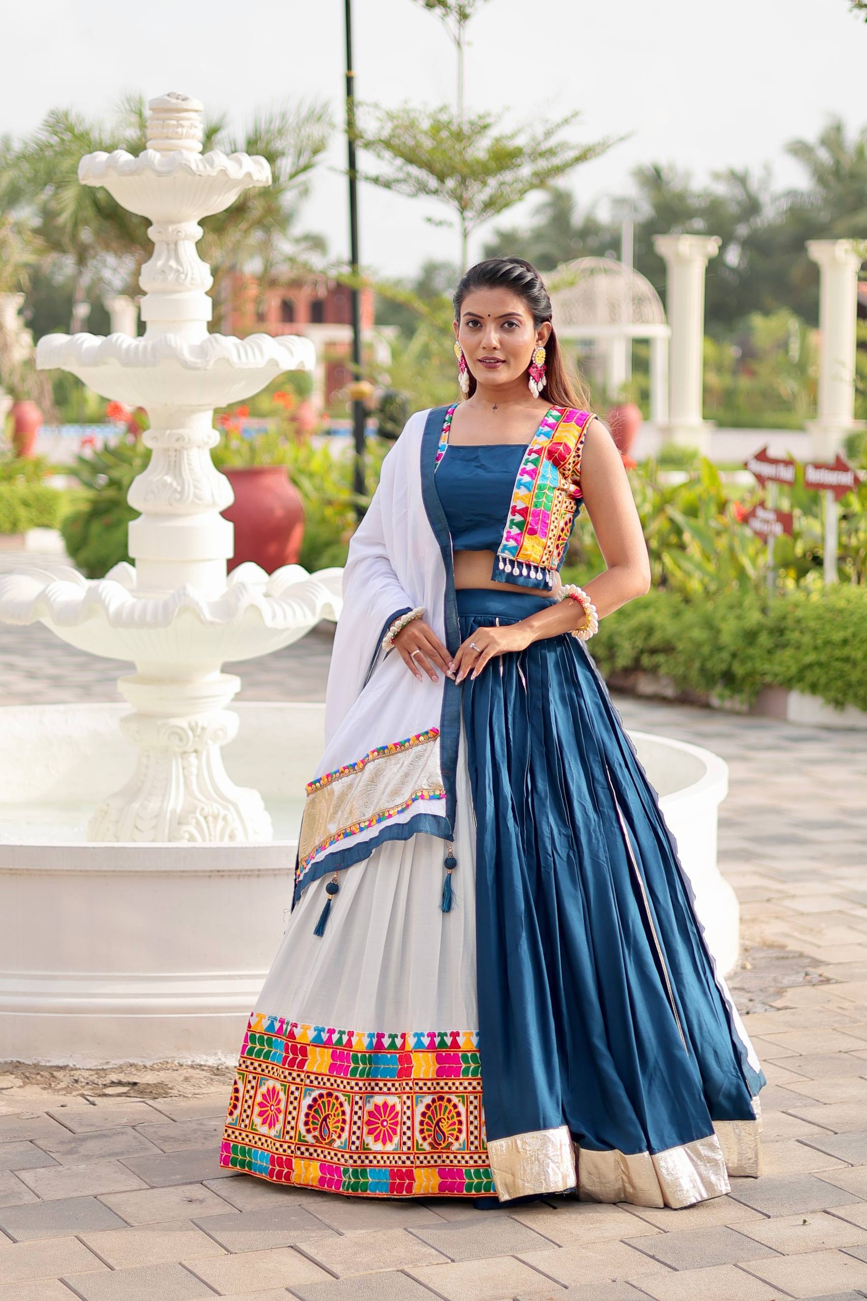 Reyara Choli