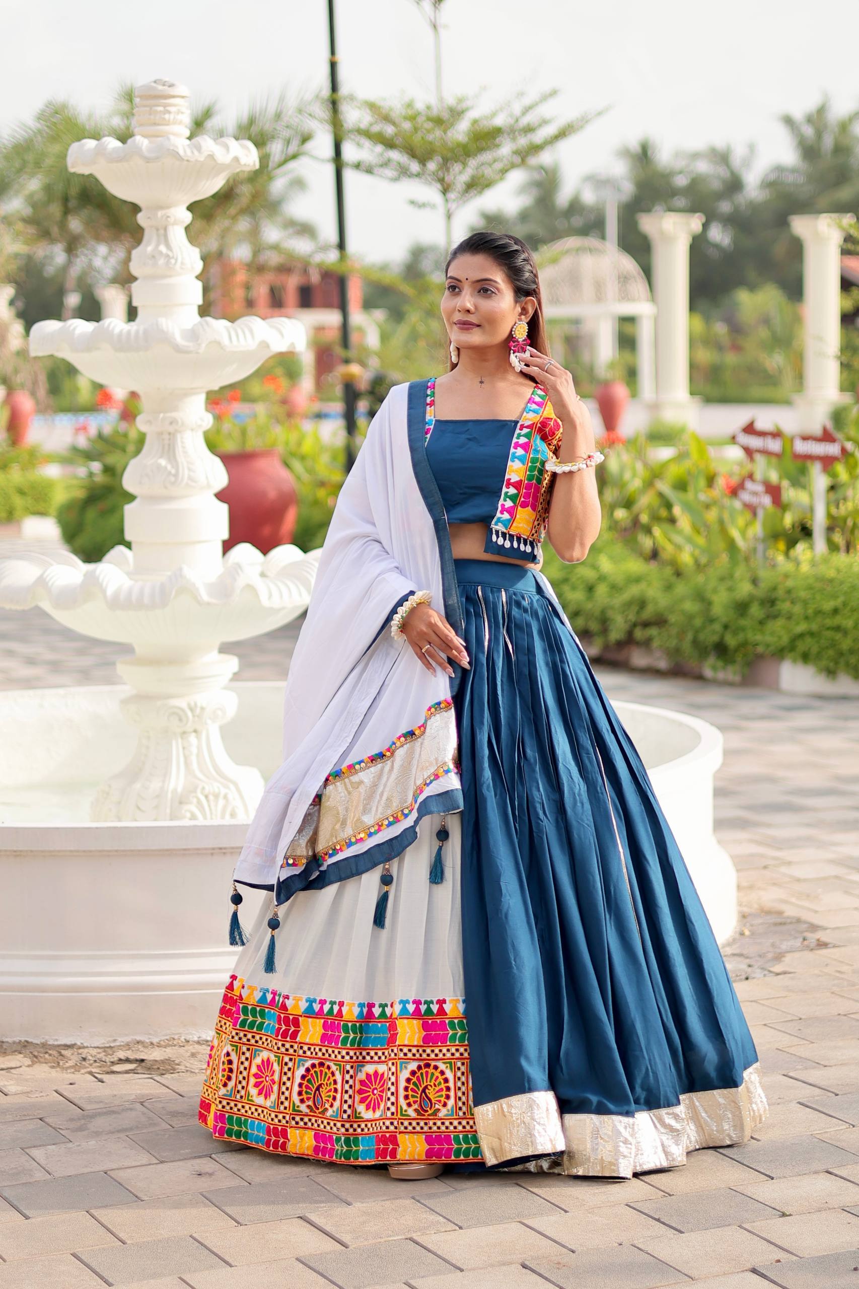 Reyara Choli