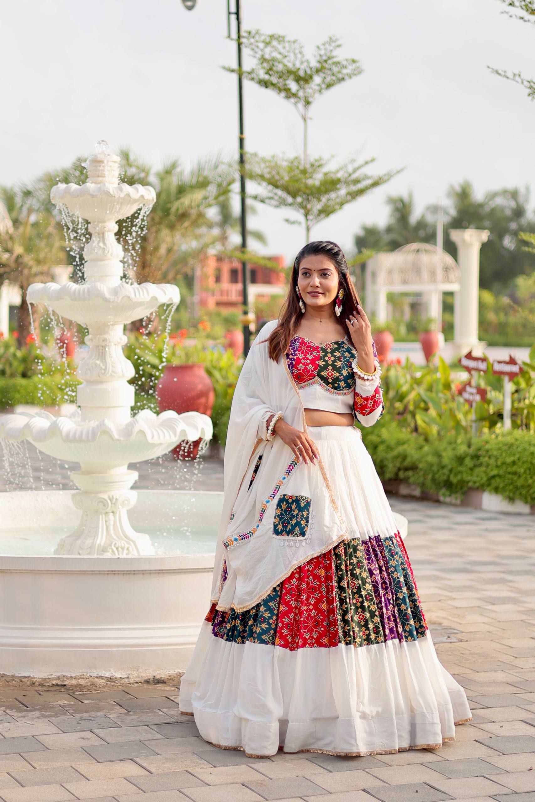 Kairavi Choli